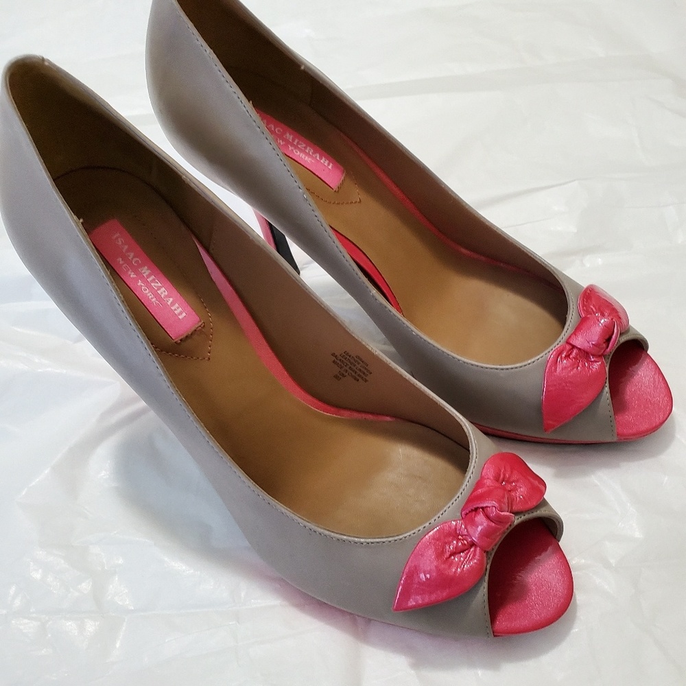Isaac Mizrahi gorgeous peep toe platform heels